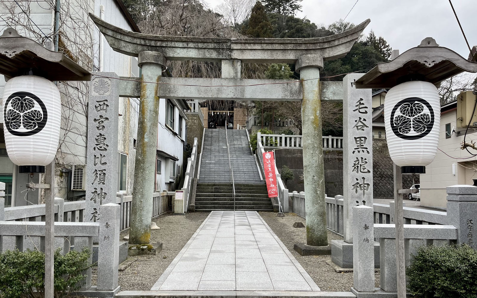 keya-kurotatsu-shrine-entrance.jpg
